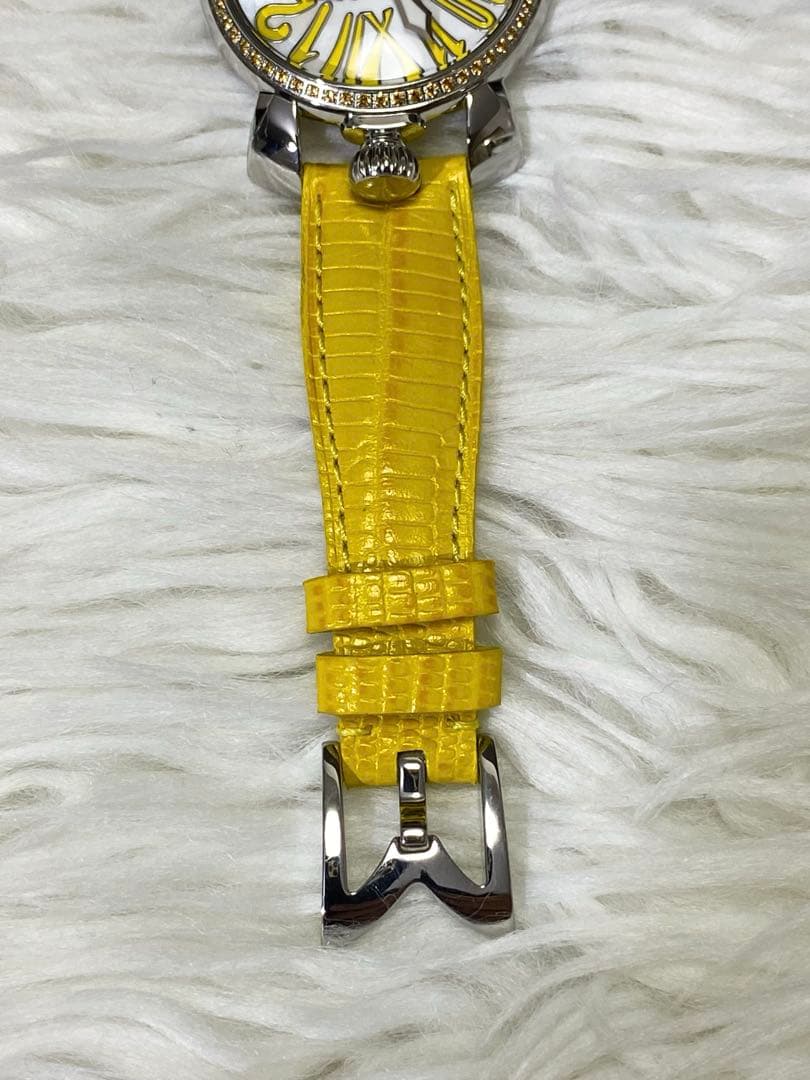 GaGa MILANO 6025.06 イエローストーン付きモデル