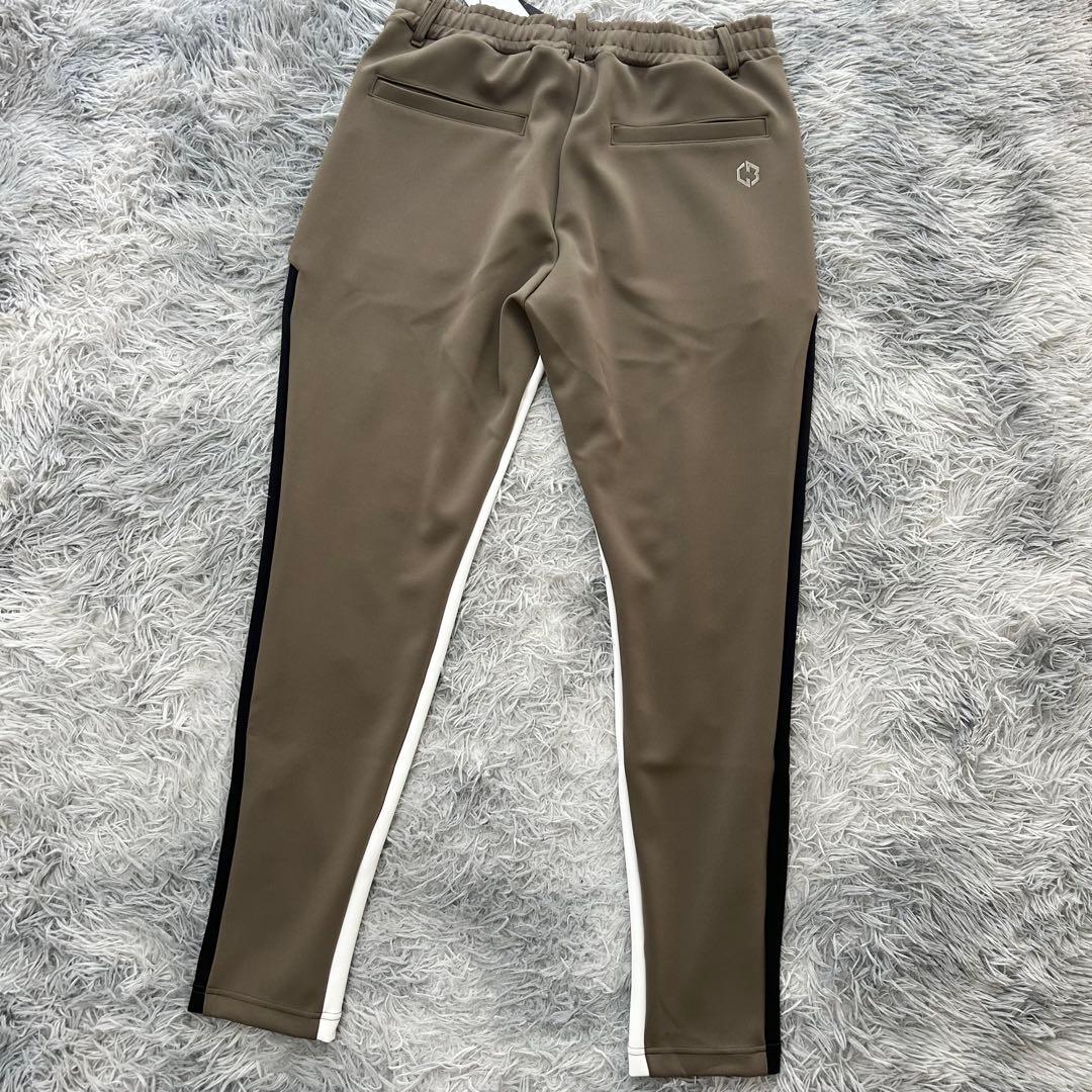 きよみ専用新品　クロノスブラック　セットアップ　パーカー　パンツ　カーキ