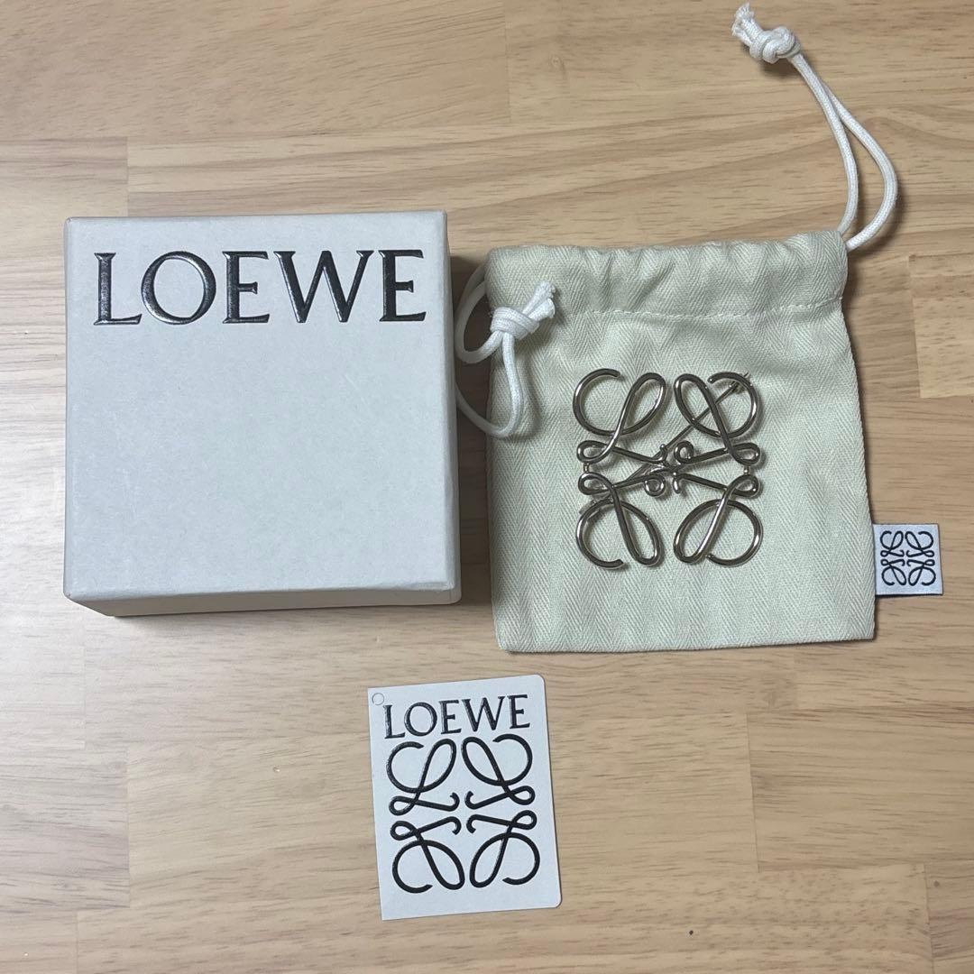 LOEWE シルバー　ブローチ