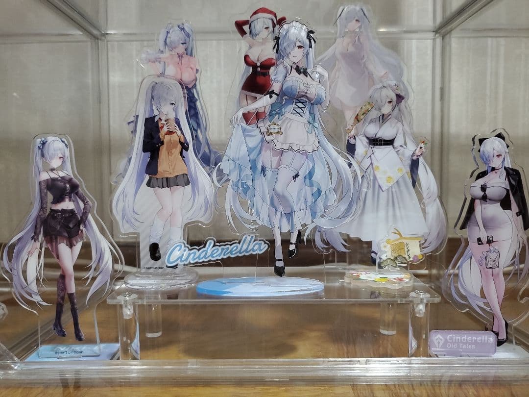 勝利の女神NIKKE シンデレラ アクリルスタンド 美品