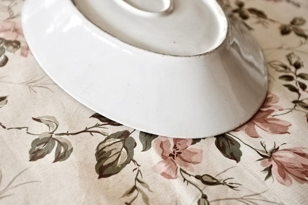 19世紀 フランス 36c 白の集約と重厚なオーバルプレートa アンティーク