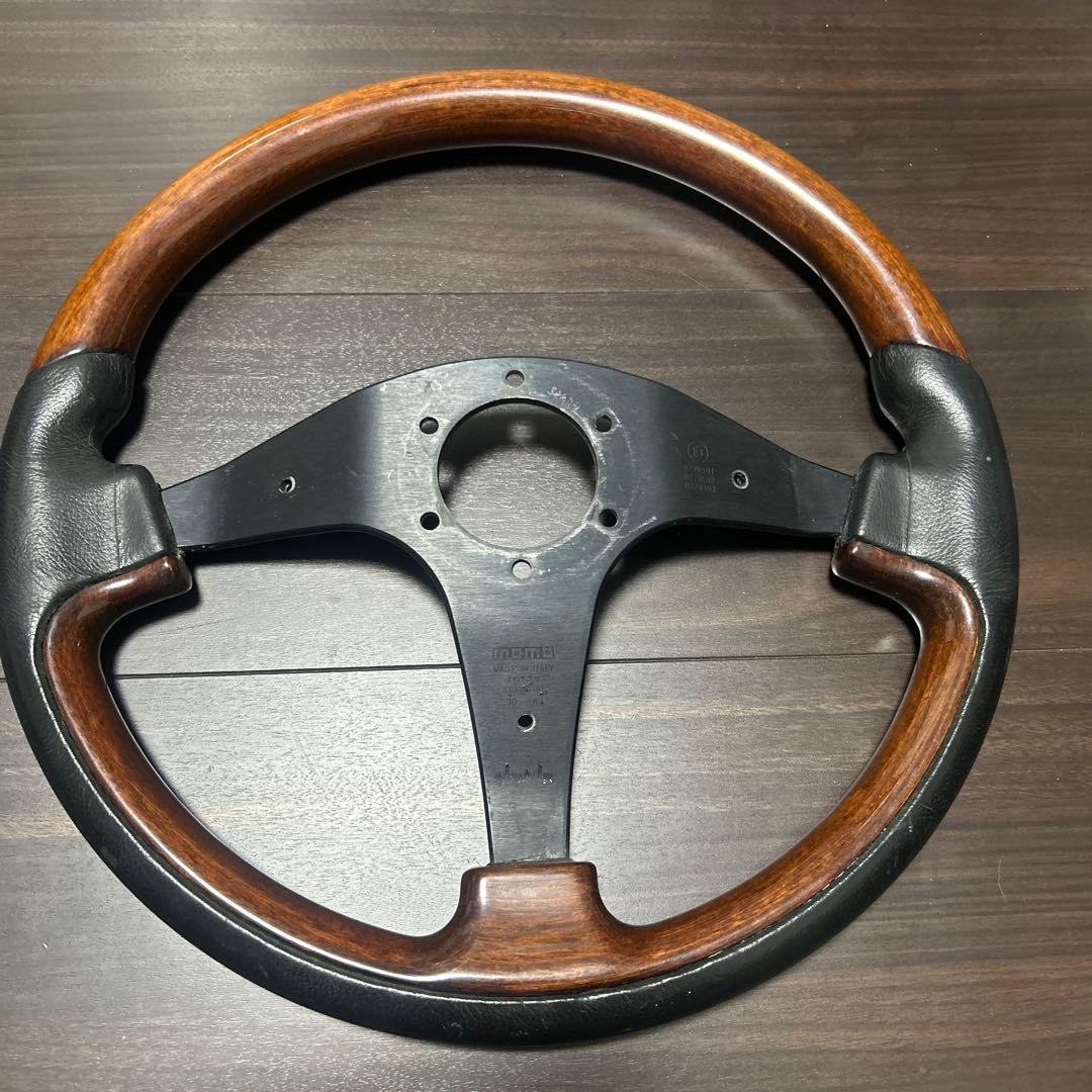 momoスポーツステアリング ウッド