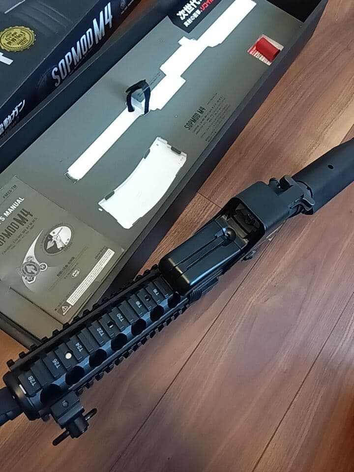 美品　東京マルイ次世代M4　SOPMOD　電動ガン