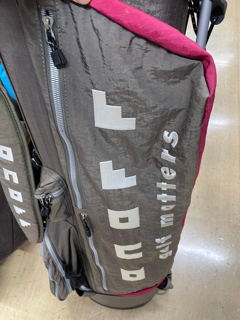 良品　オノフ　スタンド式キャディバッグ　7分割ポケット　メンズ　レディース