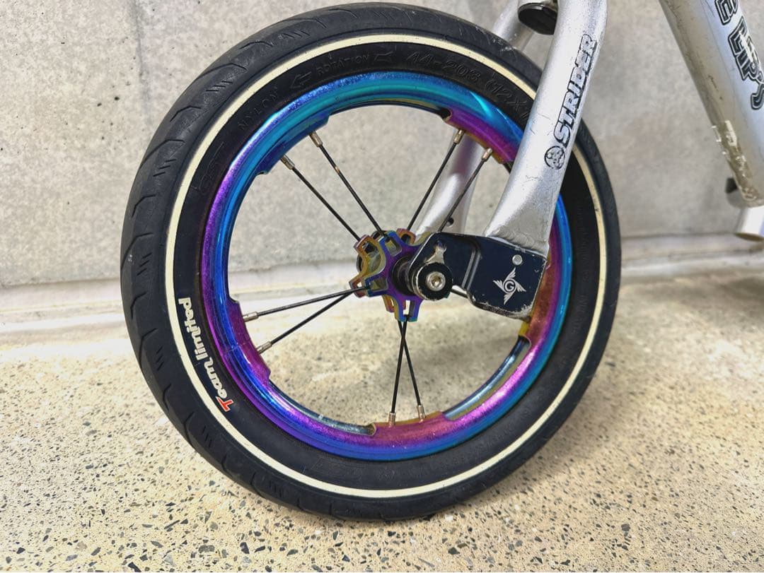 ストライダー-PRO カスタム　さシルバー