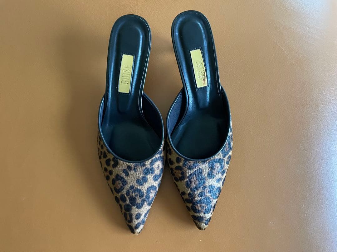 GRISE⭐︎4.5cmレザーポインテッドミュール【未使用品】