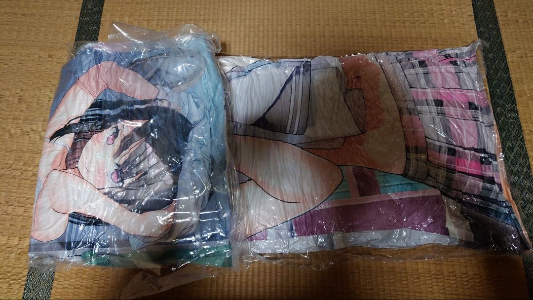 カントク ビックスクエアクッション 缶バッジ　色紙