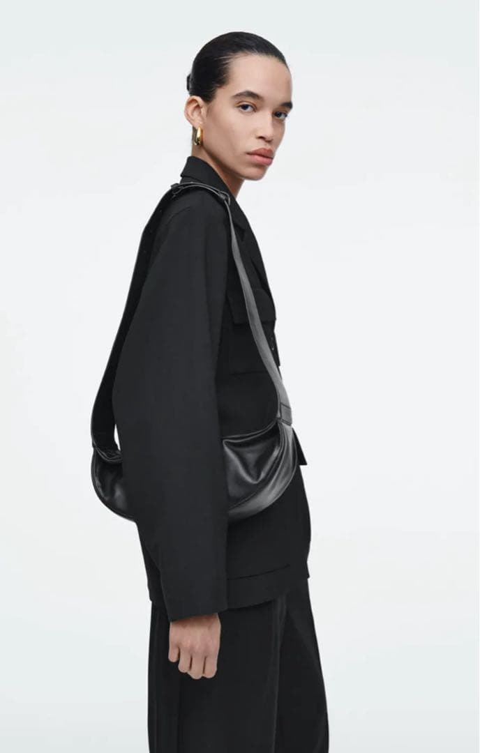 유키 ボディバッグ