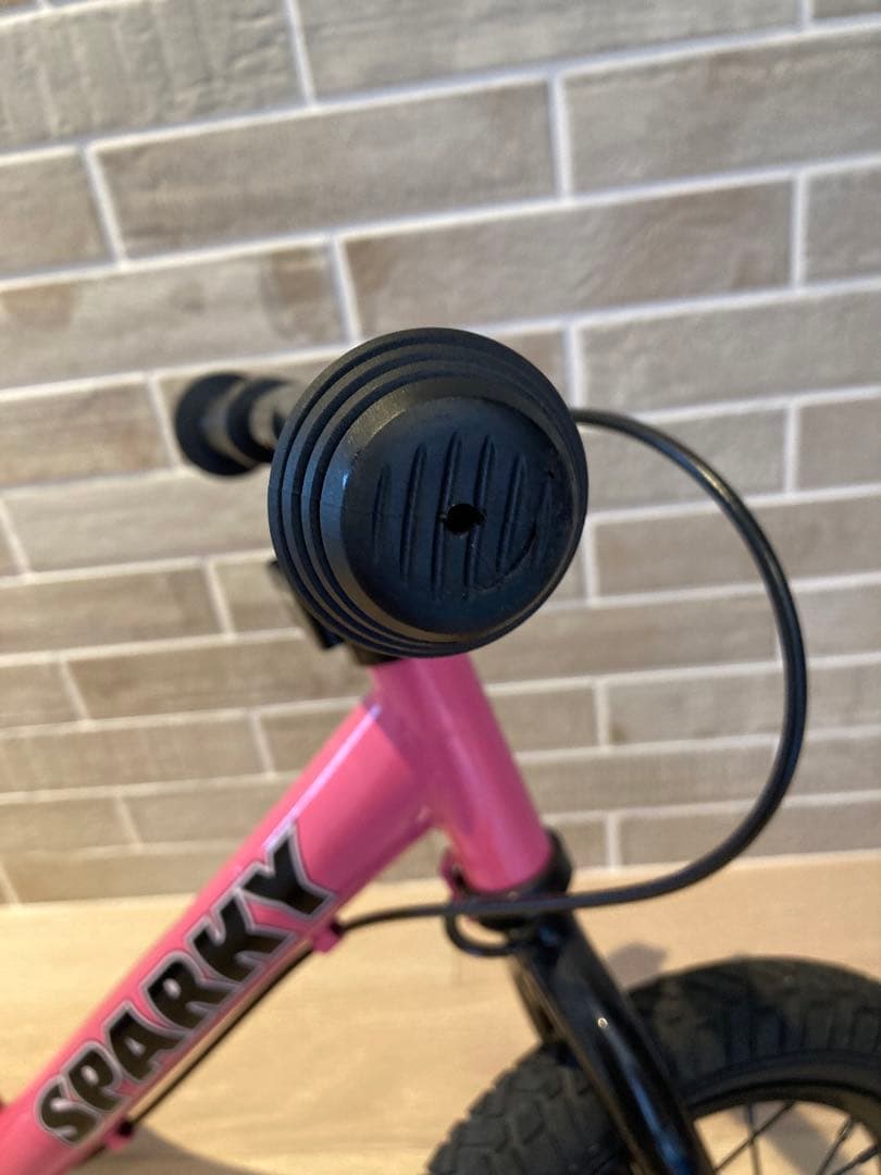 SPARKY スパーキー　キックバイク　ピンク　ブレーキ　スタンド付