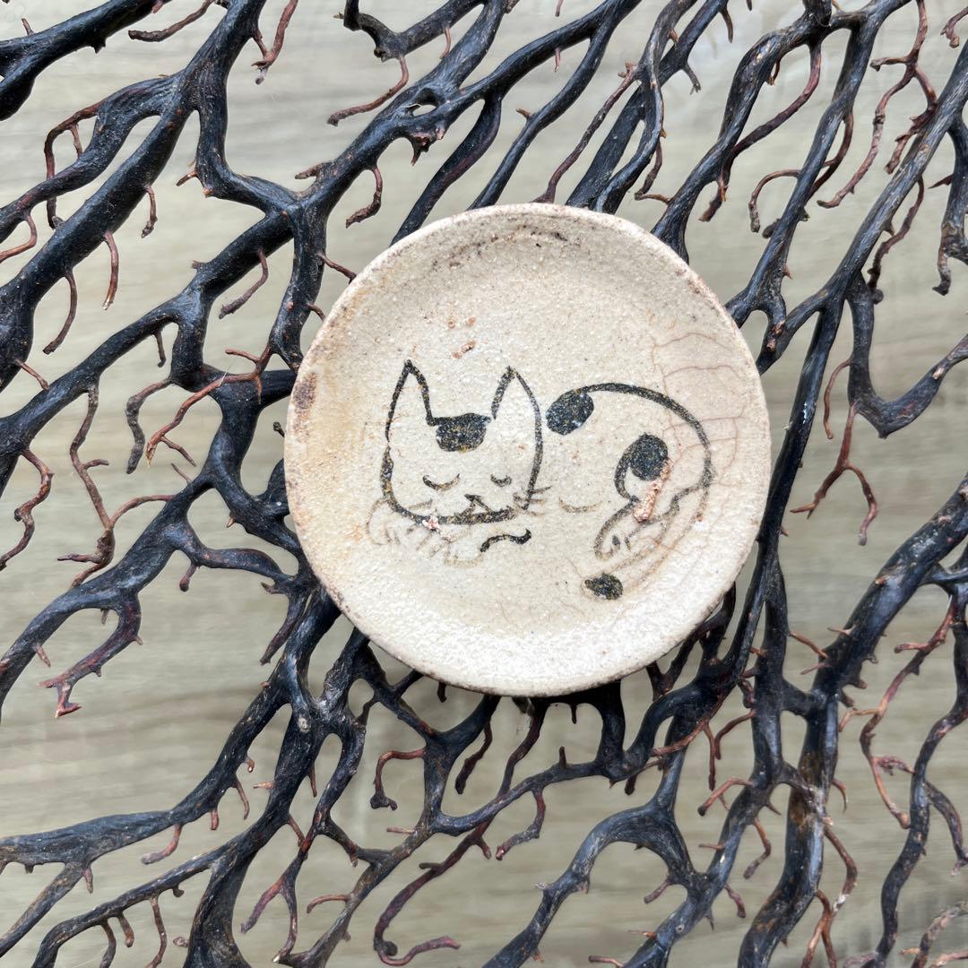 骨董　古陶　絵瀬戸　古瀬戸　希少　ブチ猫　眠り猫 図案　豆皿　手塩皿　小皿５客