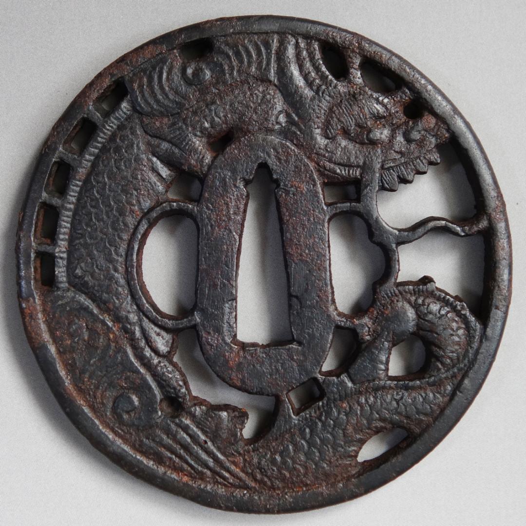 【記内 雲龍図透鍔】 鍔 鐔 刀装具 日本刀 武具 骨董 江戸 アンティーク