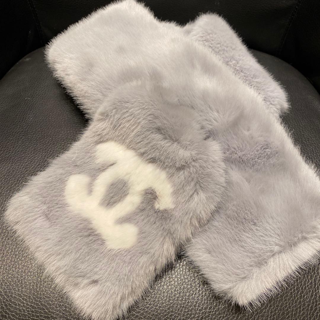 ノベルティCHANELもふもふ マフラー✨