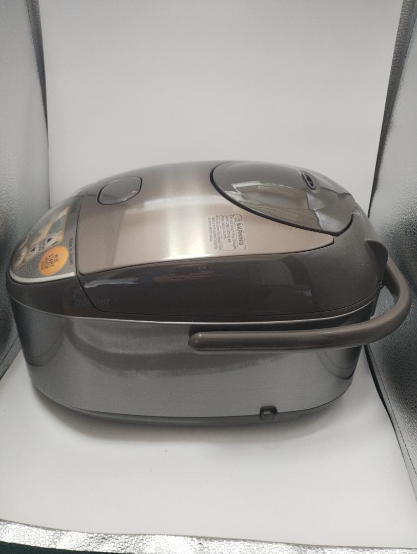 訳アリ 象印 海外向け炊飯器　極め炊き　5合/220-230V NS-YMH10