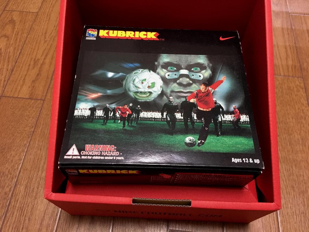 KUBRICK｜メディコムトイ｜ナイキキャンペーン自分解放｜貴重限定｜中田英寿