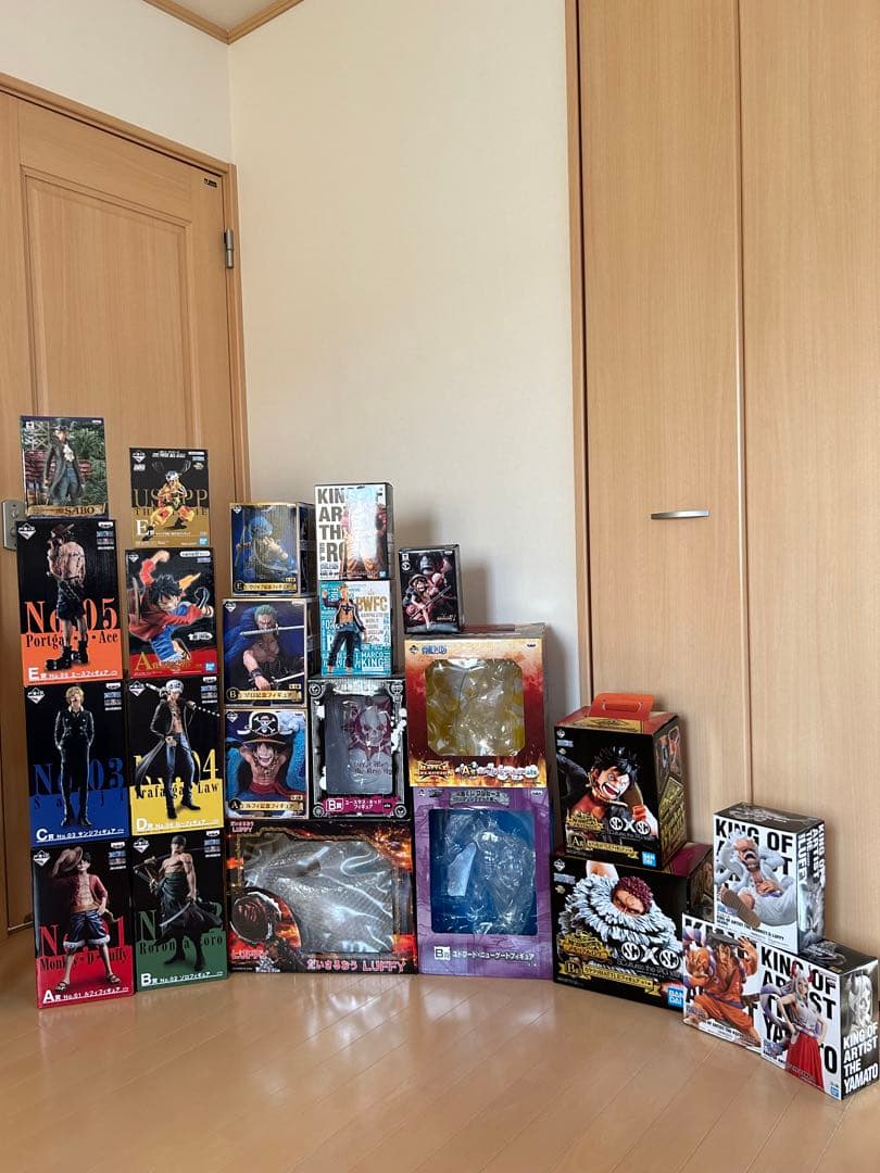 ワンピースフィギュアセット　POP 1 番くじまとめ売りデトルフも追加出来ます❗️