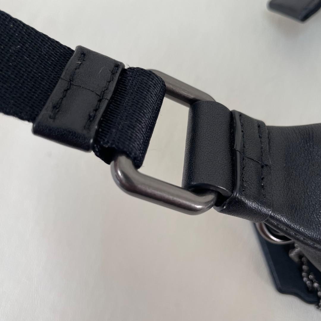 C5 美品✨COACH ボディバッグ F84711 ブラック×シグネチャー