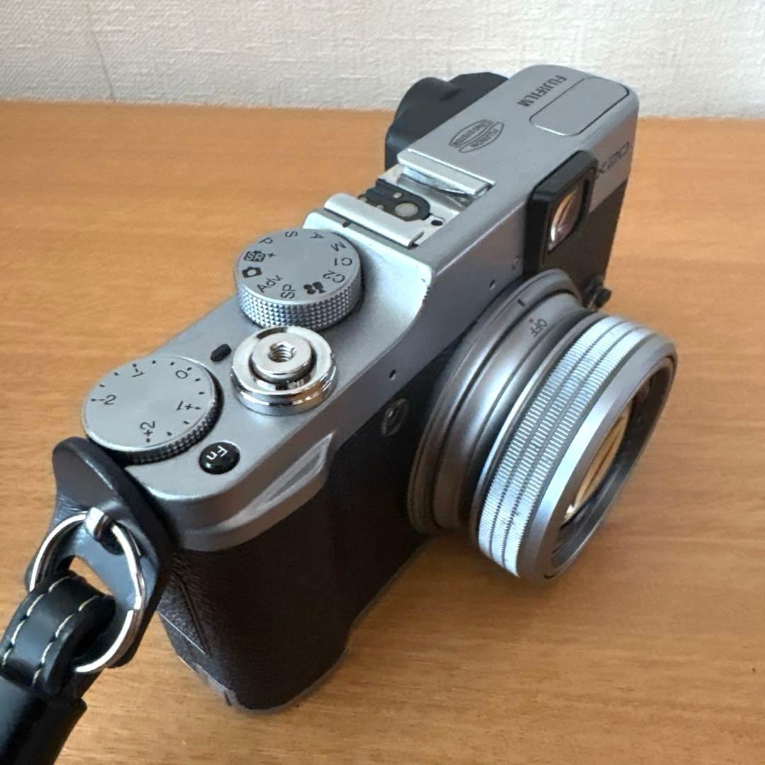 FUJIFILM Ｘ20 シルバー 【中古品】