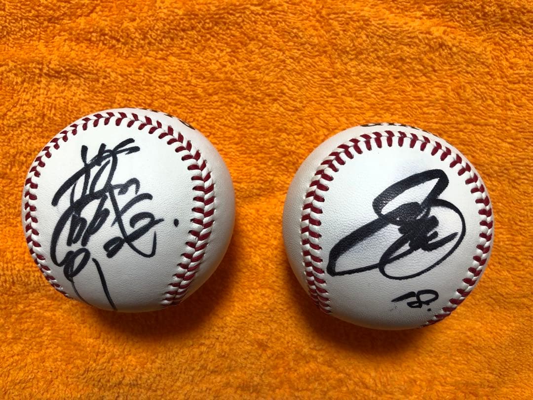 ジャイアンツ菅野智之、小林誠司選手　直筆サインボール　投げ入れ