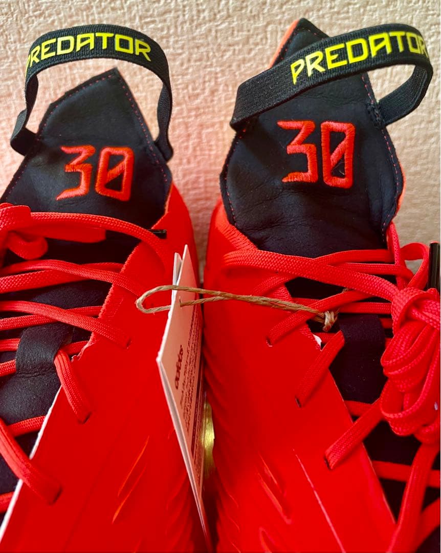 限定 アディダス プレデター プレドストライク Elite スパイク30