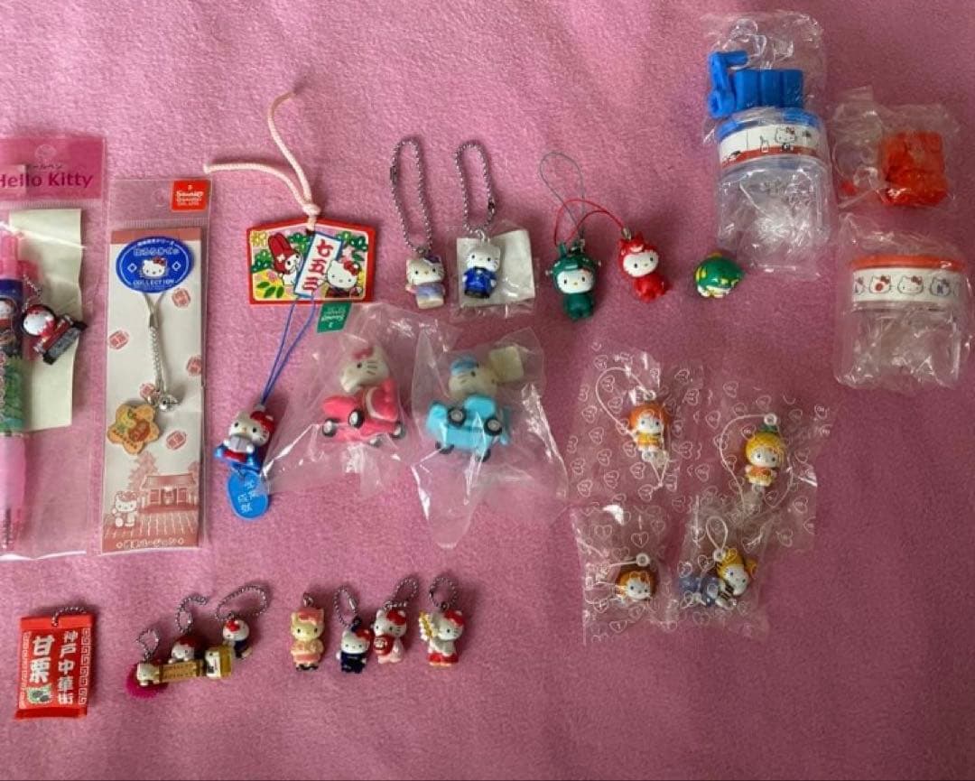 ご当地キティちゃん根付など150個セット