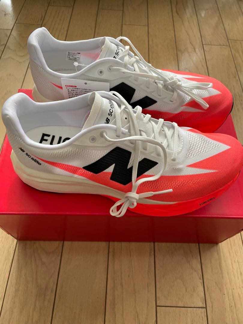 ニューバランスFuelCell SuperComp Elite v5 26cm