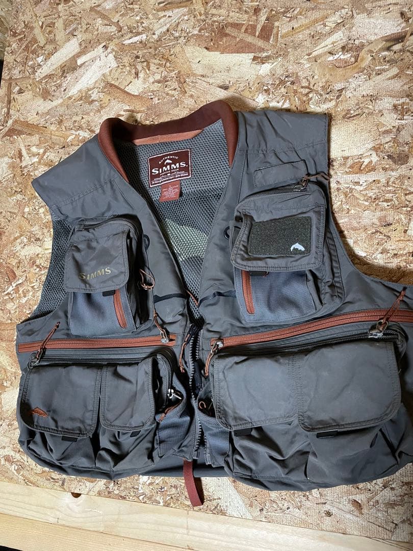 SIMMS フィッシングベスト Lサイズ