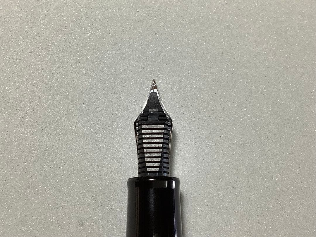 【長刀研ぎ(なぎなたとぎ)】セーラーの万年筆　プロフィット21 銀