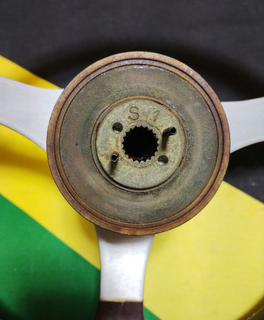 h*u様 momo　ステアリング