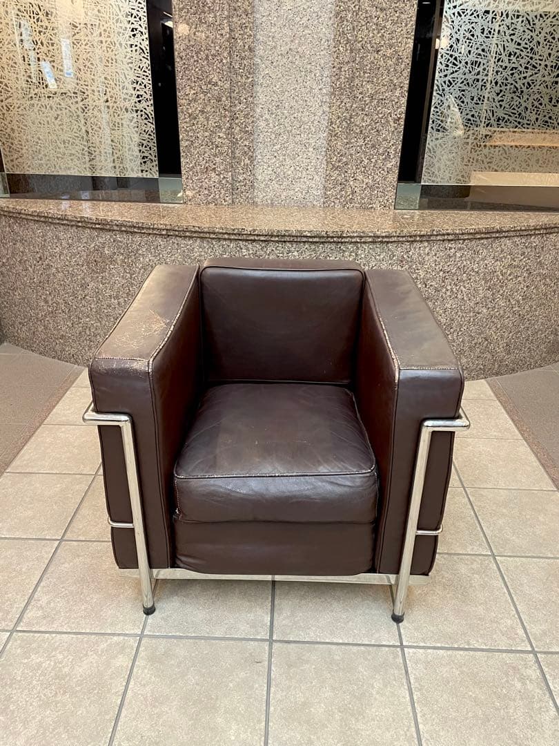 ル・コルビュジェ　LC2 ダークブラウン1P1人掛けル・コルビジェ　D