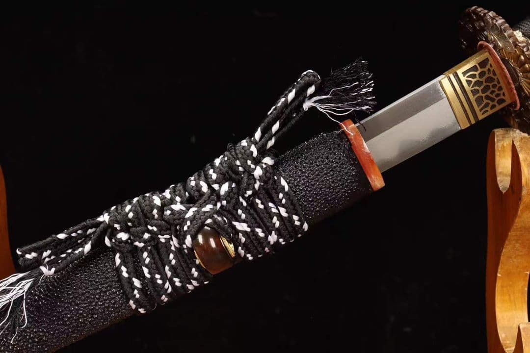 【武士一金の菊】 武具　刀装具　日本刀　模造刀 居合刀