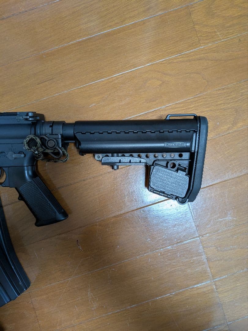 東京マルイ次世代電動ガン SOPMOD M4 バッテリー、マガジン4本付き