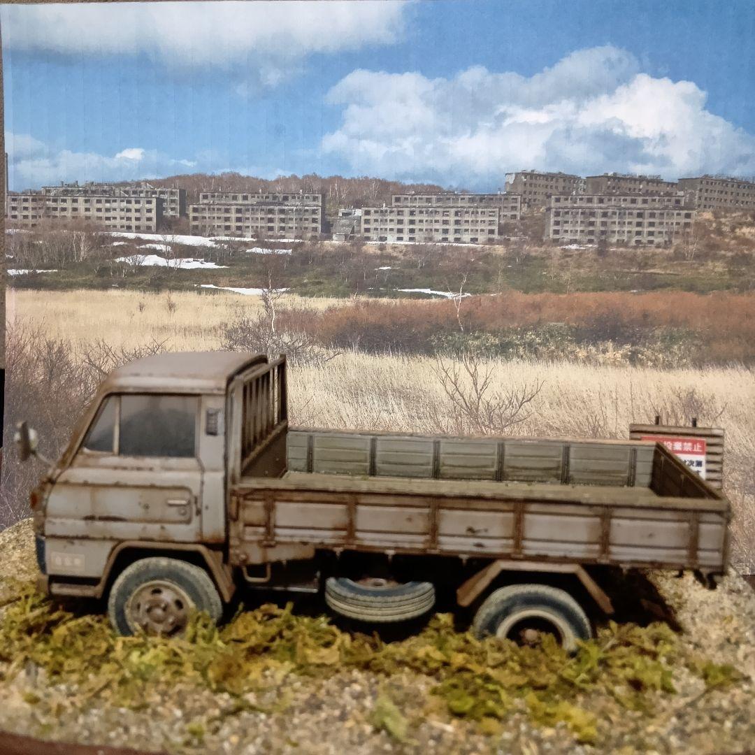 三菱ふそうキャンター1/32完成品。