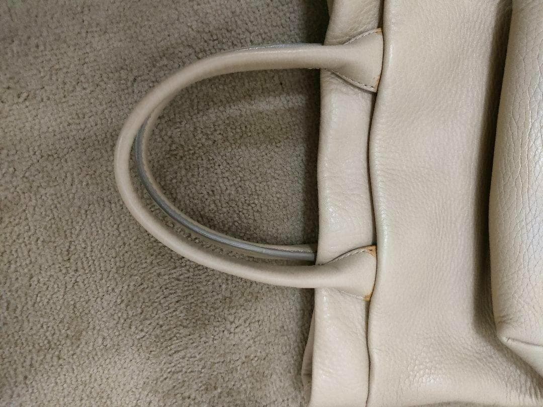 ヒロフ　レザー　ハンドバッグ　ベージュ