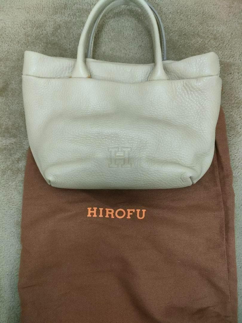 ヒロフ　レザー　ハンドバッグ　ベージュ