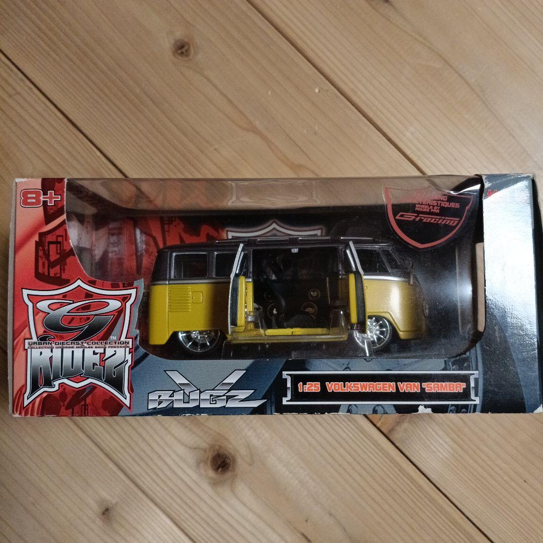 Maisto Volkswagen Van SAMBA1:25 BUGZ黄色