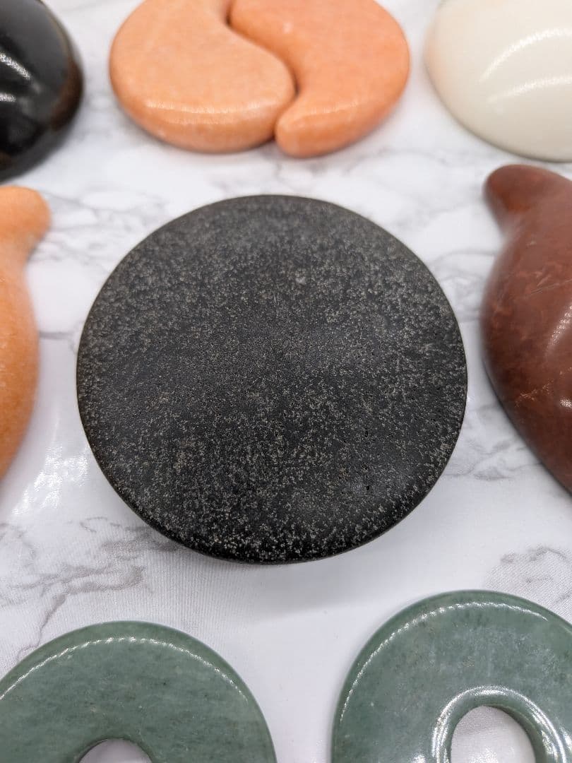 リラクゼーショングッズ天然 石のセット　ホットストーン　高級セット　エステ