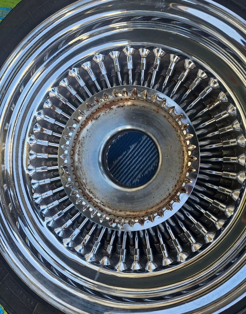 ワイヤホイール13インチタイヤ付き2本セツトキャデラック ローライダー インパラ