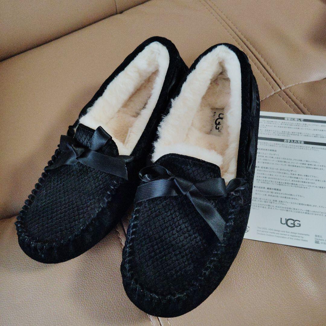 UGG W DAKOTA EXOTIC SCALES ブラック 6.5
