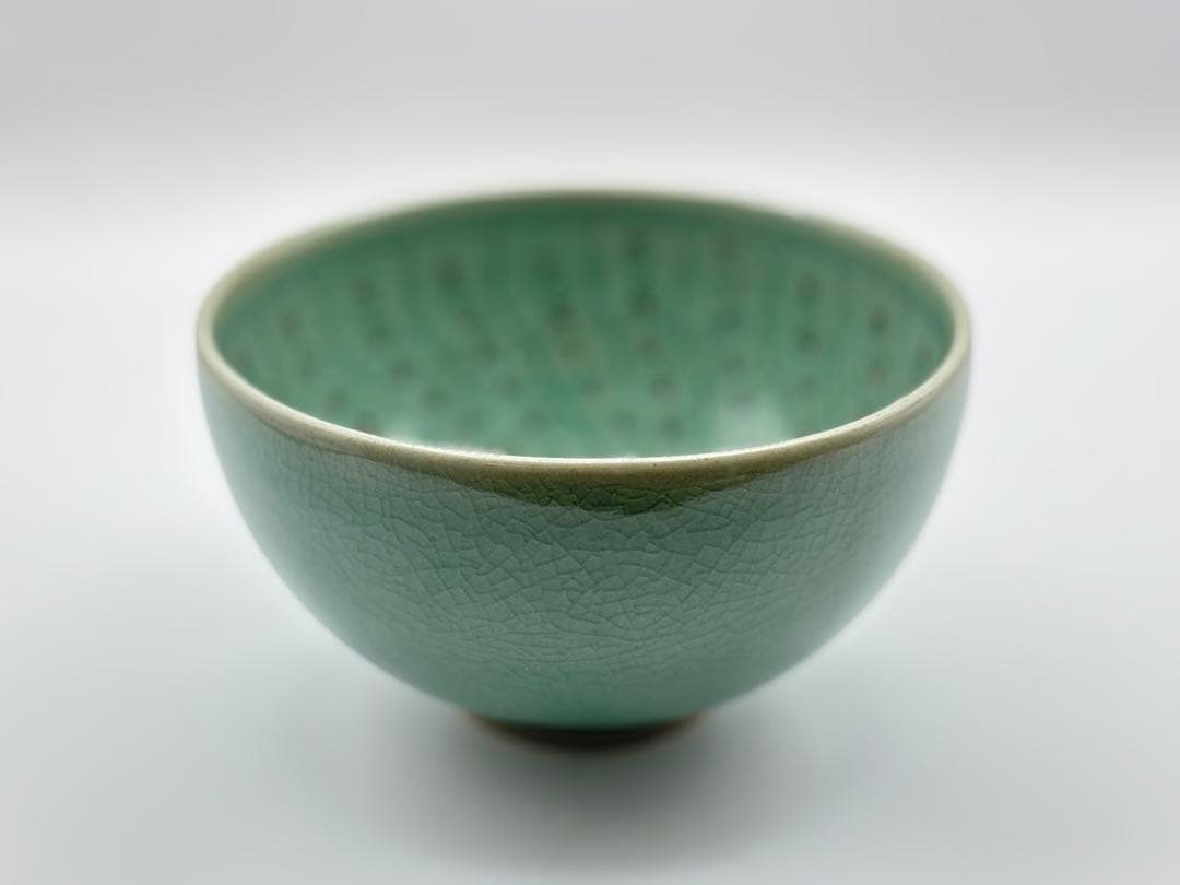 新高麗　青磁茶碗（管理番号008）