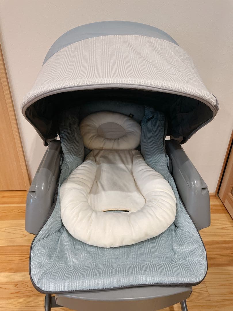 【美品＊ハイグレードモデル】コンビ ネムリラ オートスウィング　電動