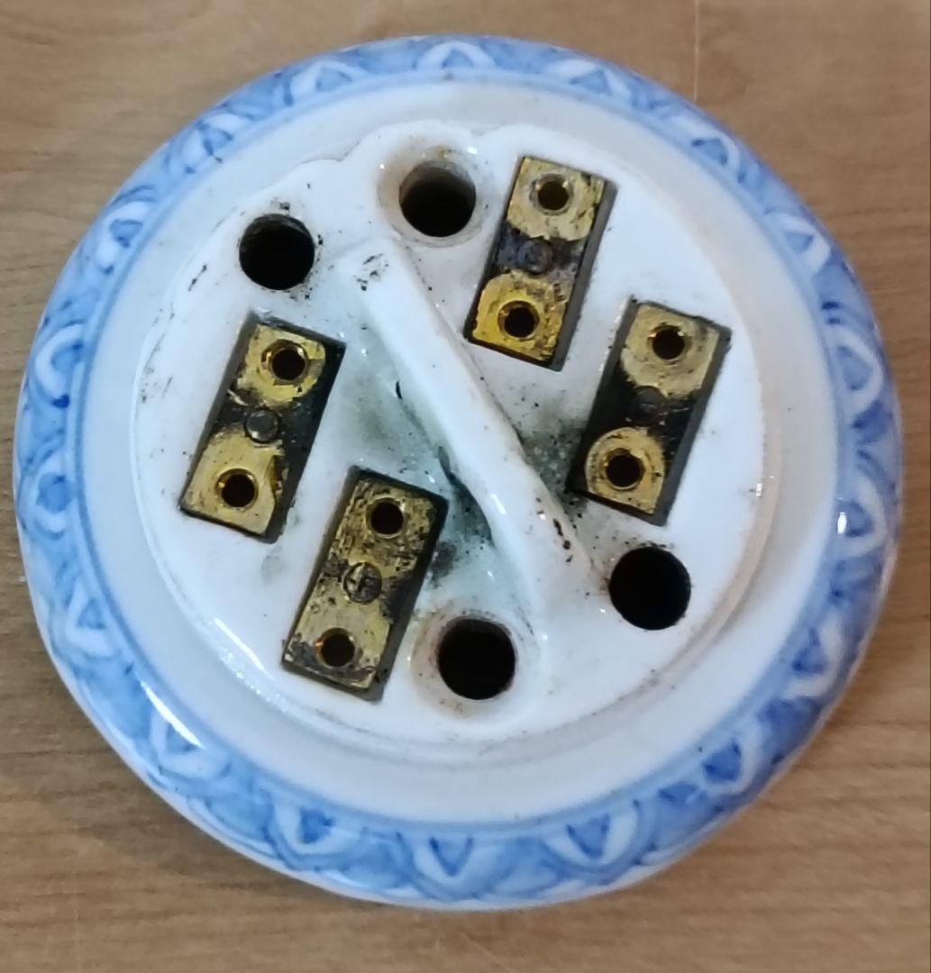 伊万里焼染付唐草文碍子 2個　ローゼット　がいし　アンティーク