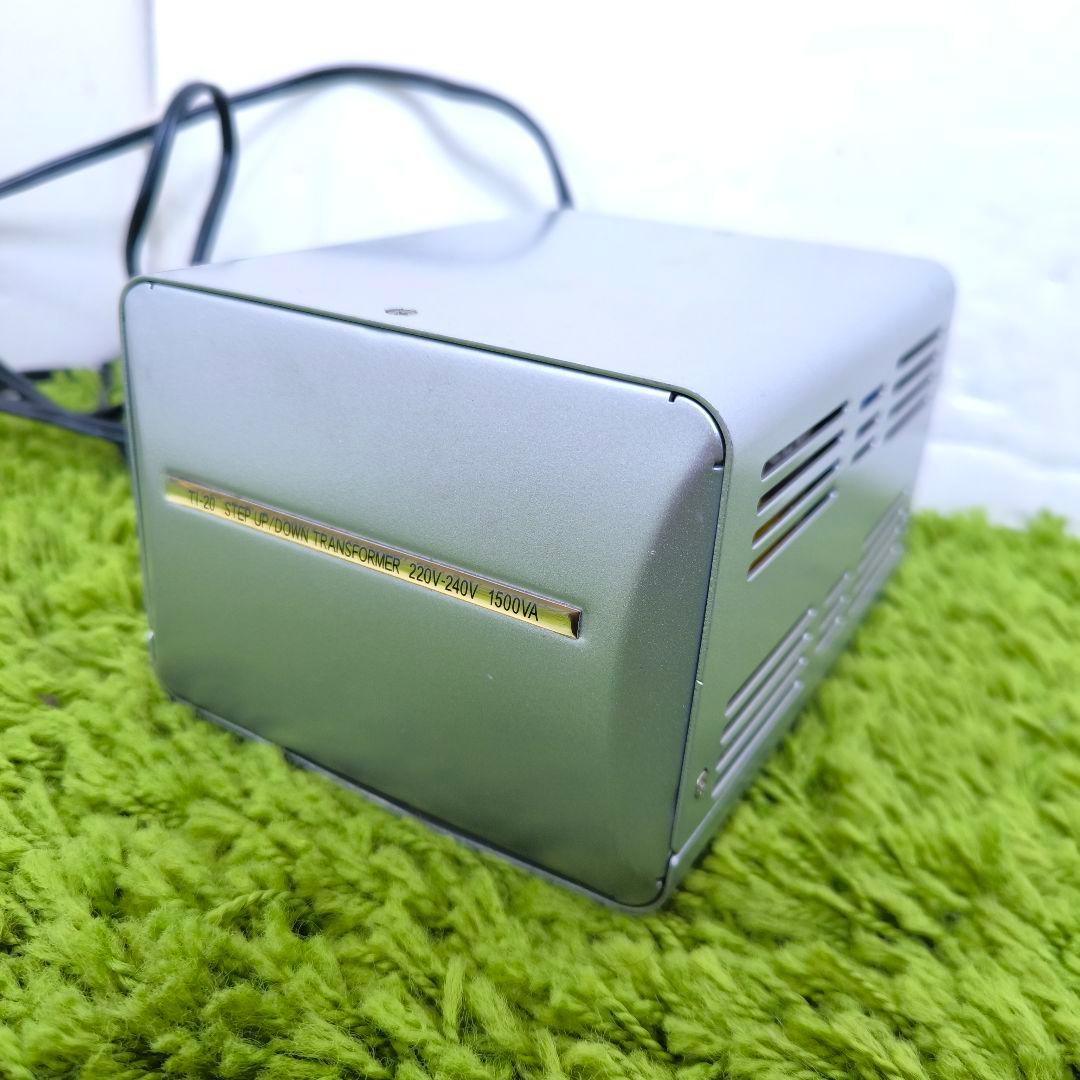 TI-20 カシムラ　変圧器 100V/220〜240V 1500VA
