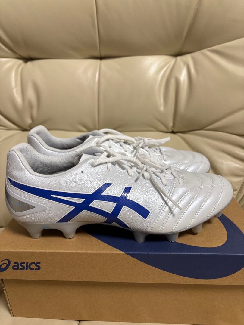 ❤️新品 未使用 タグ付き asicsサッカースパイク 27.5㎝