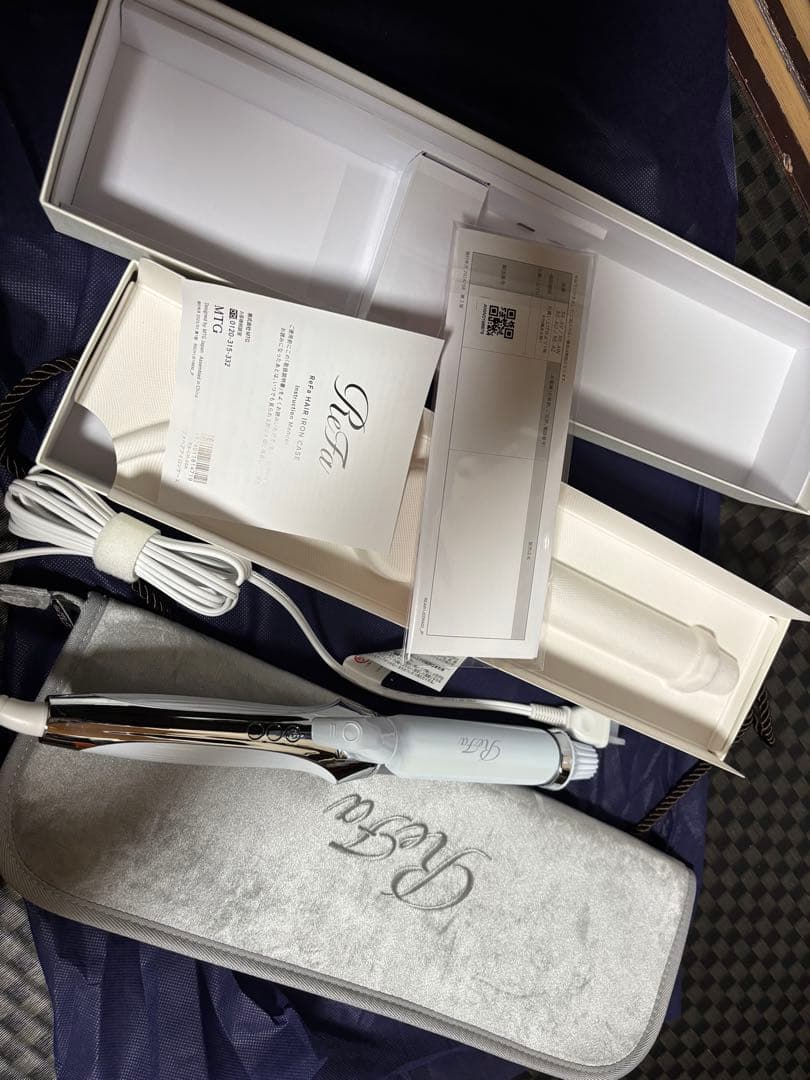 リファ　カールアイロン プロ32 ホワイト　専用ケース付き