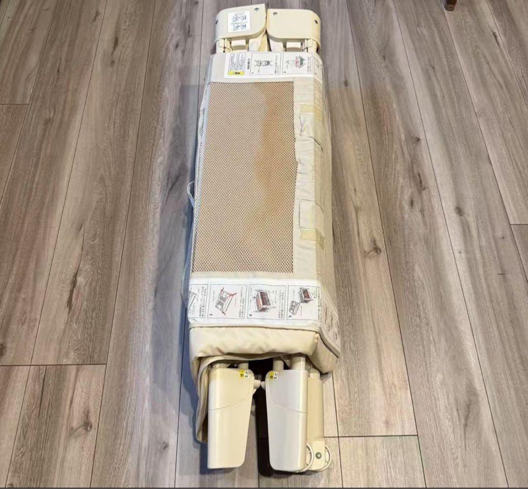 アップリカ　ココネルエアー　ホワイトグレー 折り畳みベビーベッド【美品】