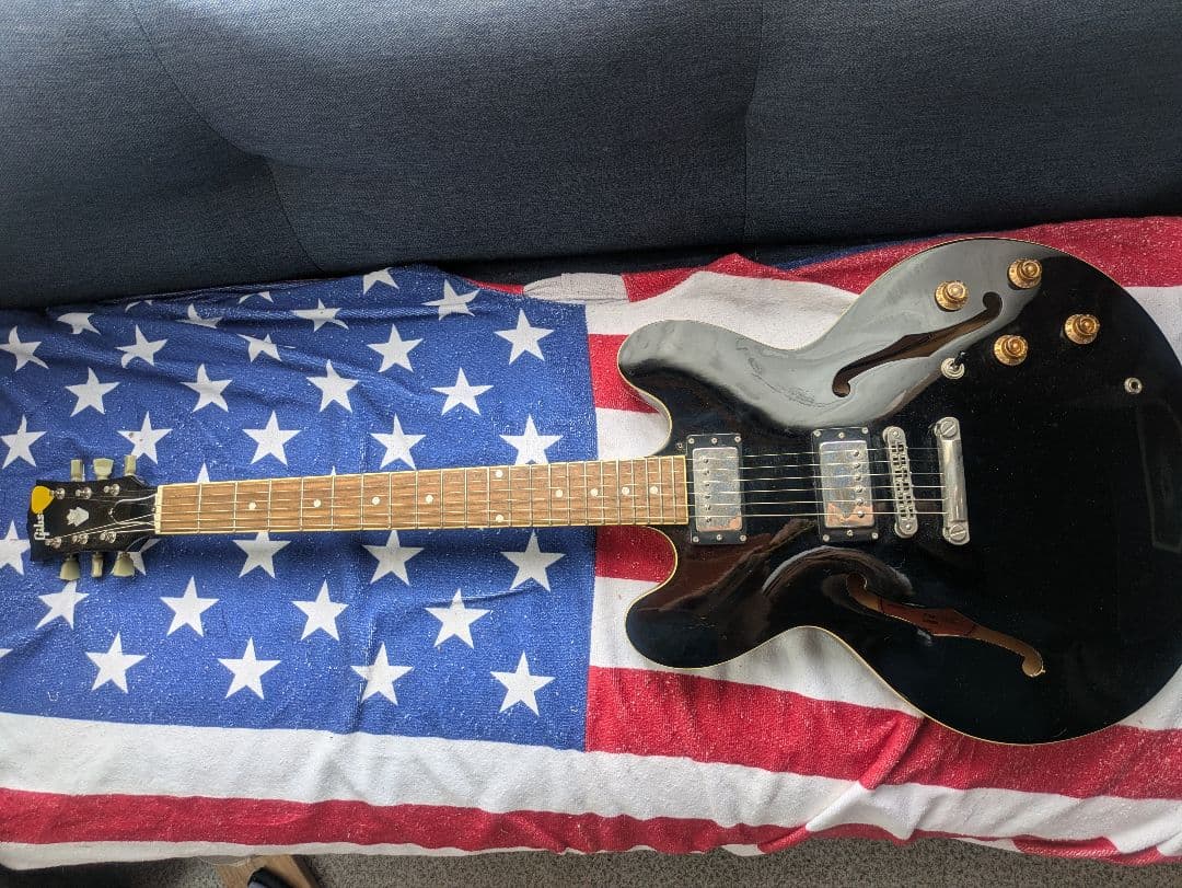 フェルナンデス／バーニー　RSA-60 セミアコ