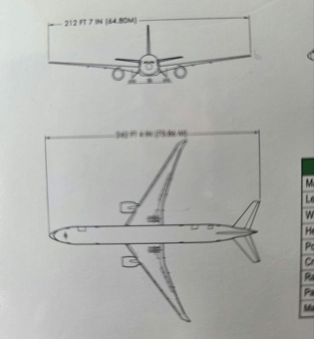 EVA AIR エバー航空 777-300ER ハローキティ Ph 1:500