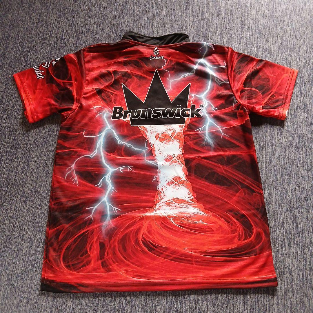 【新品】ボウリングウェア　ブランズウィック　日本サイズM　 レッド