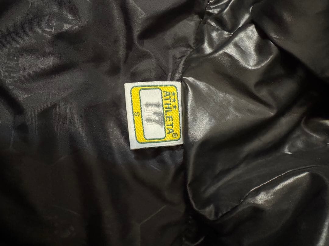 ATHLETA ベンチコート 黒 キルティング　使用回数1回