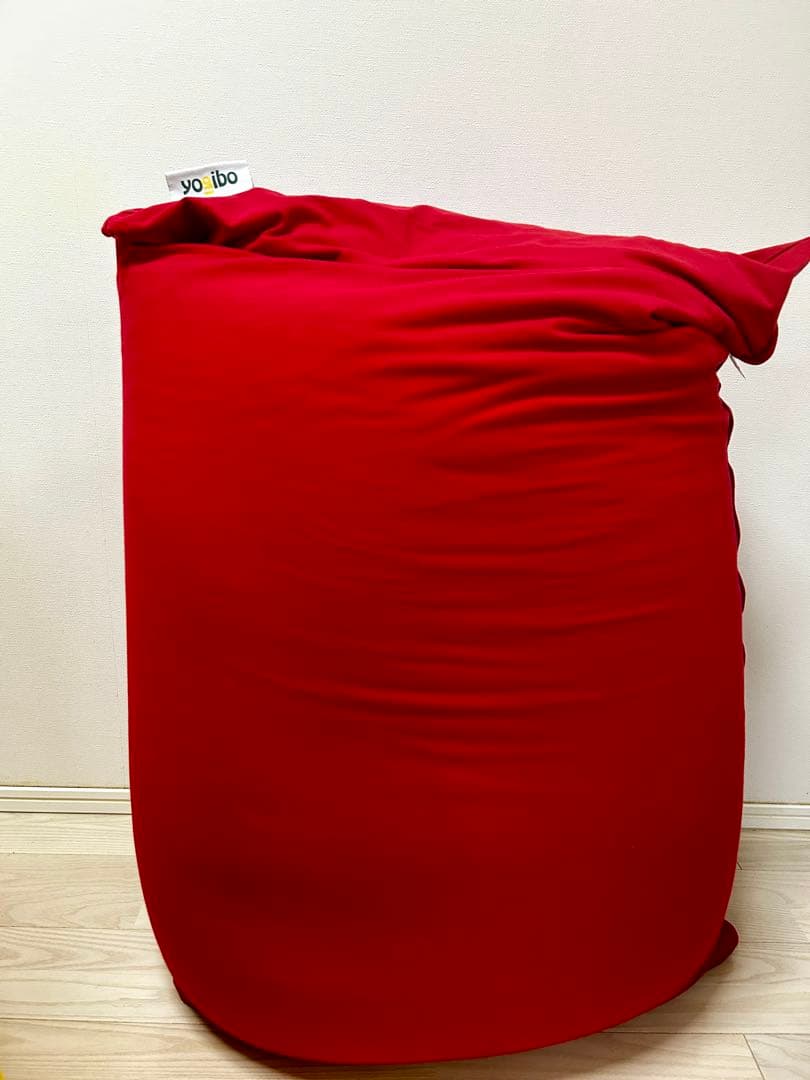 ヨギボー（Yogibo ）レッド　ミディサイズ